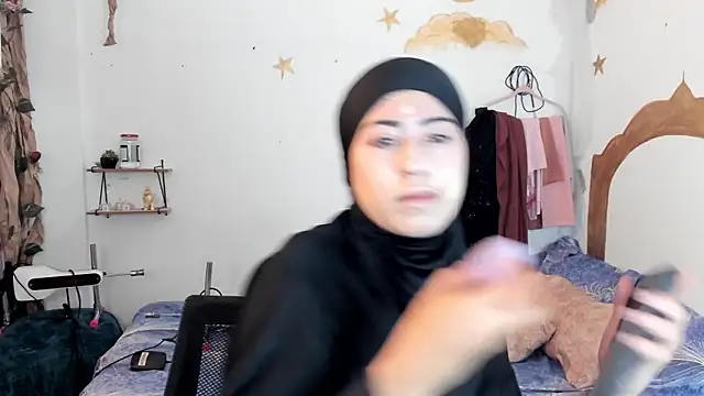 chaymae nah  online show from 21, 9, 2025