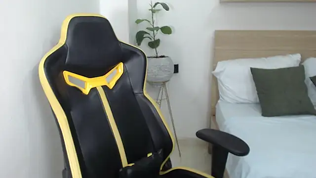 chaymae nah  online show from 21, 3, 2025