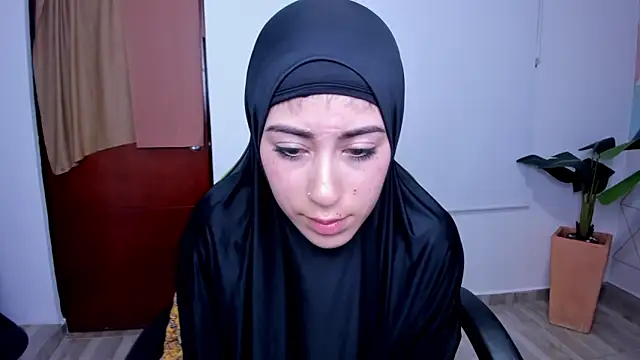 chaymae nah  online show from 11, 3, 2025