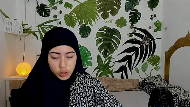 chaymae nah  online show from 11, 10, 2025