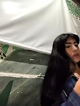 chaymae nah  online show from 17, 4, 2026