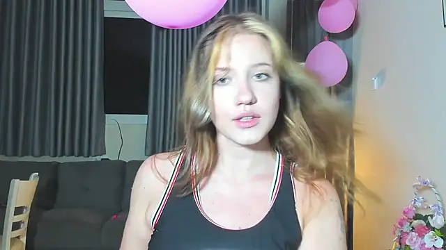 HanahCute online show from 7, 3, 2025