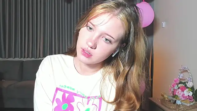 HanahCute online show from 6, 3, 2025