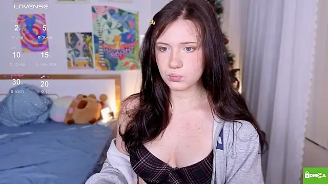 HanahCute online show from 2, 12, 2025