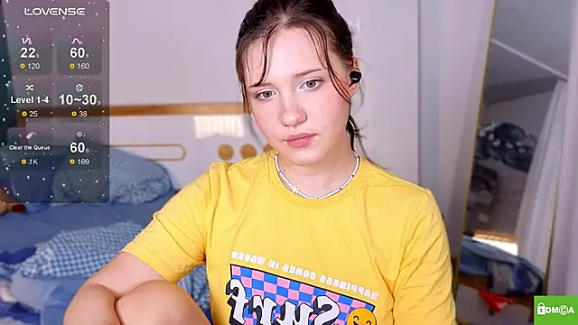 HanahCute online show from 9, 10, 2025