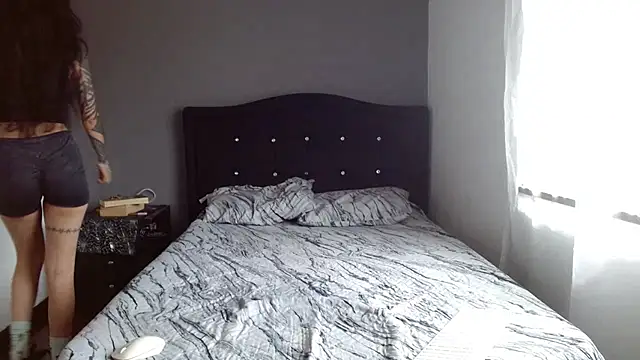 Emilia 1995 online show from 26, 6, 2026