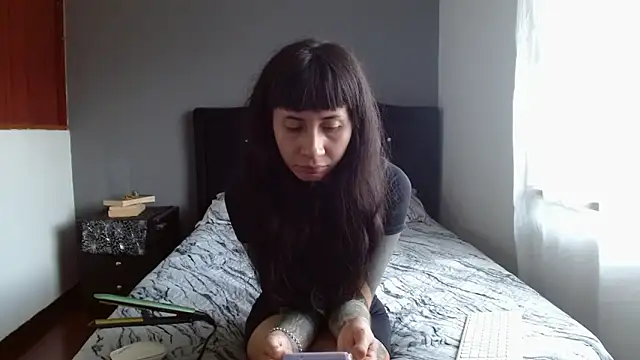 Emilia 1995 online show from 17, 6, 2026