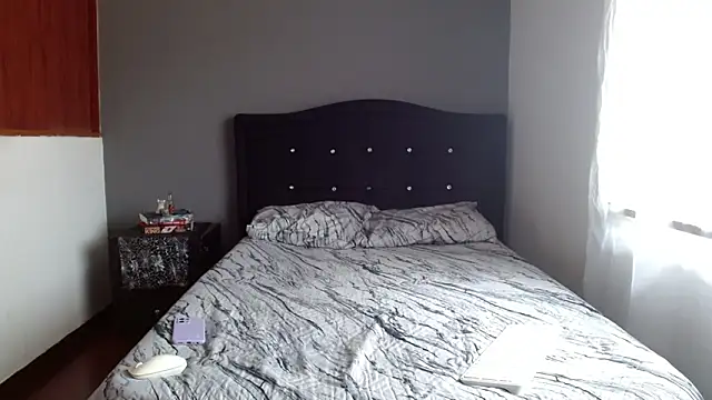 Emilia 1995 online show from 10, 9, 2025