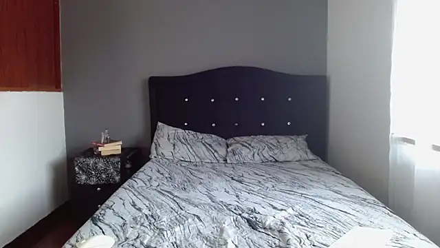 Emilia 1995 online show from 24, 9, 2025