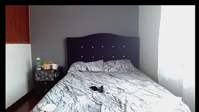 Emilia 1995 online show from 8, 4, 2026