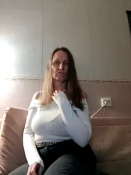 Evelina cute online show from 27, 2, 2025