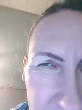 Evelina cute online show from 3, 12, 2025