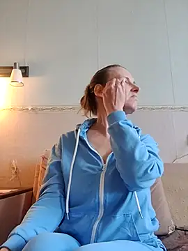 Evelina cute online show from 27, 10, 2025