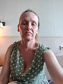 Evelina cute online show from 11, 9, 2025