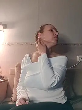 Evelina cute online show from 16, 11, 2025