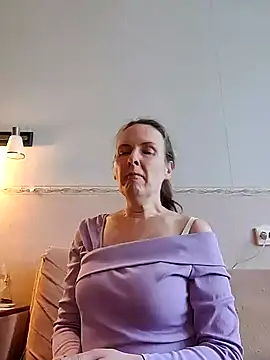 Evelina cute online show from 23, 11, 2025