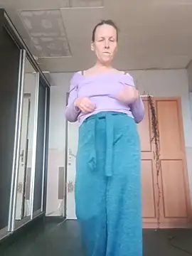 Evelina cute online show from 14, 11, 2025