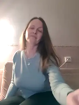 Evelina cute online show from 2, 3, 2025