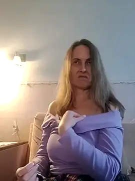 Evelina cute online show from 25, 10, 2025