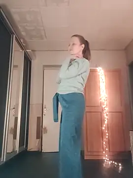 Evelina cute online show from 13, 11, 2025