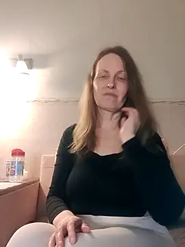 Evelina cute online show from 1, 3, 2026