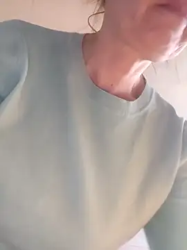 Evelina cute online show from 16, 9, 2025