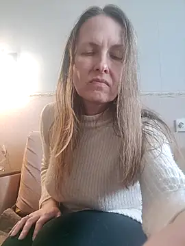 Evelina cute online show from 10, 3, 2025