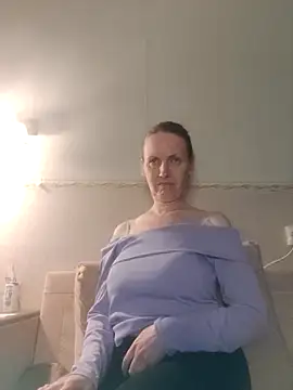 Evelina cute online show from 28, 10, 2025