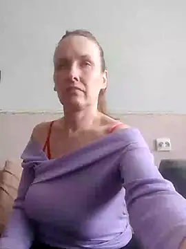 Evelina cute online show from 22, 2, 2025