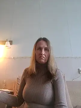 Evelina cute online show from 4, 11, 2025