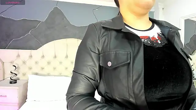 AmberGreyy  online show from 21, 9, 2025