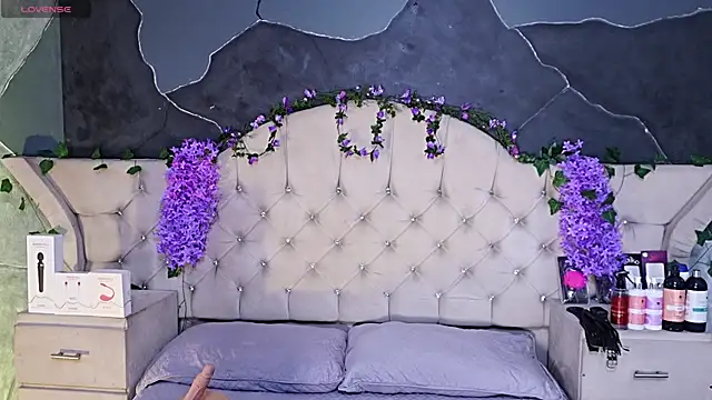 AmberGreyy  online show from 8, 6, 2026