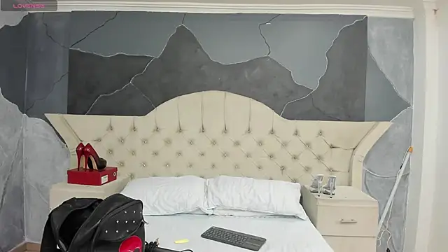 AmberGreyy  online show from 19, 9, 2025