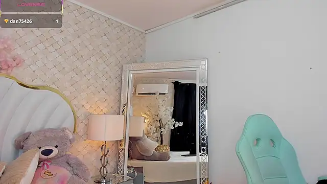 IsabellaBromsS online show from 2, 10, 2025