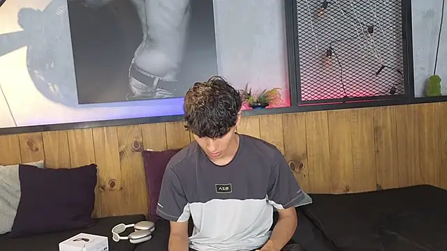 Snapshot of andrewortix chatting on 26, 2, 2026 andrewortix online show from 26, 2, 2026