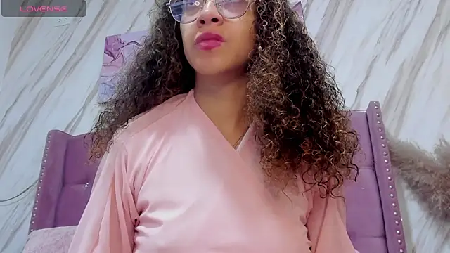 Snapshot of Hanna_Corne chatting on 27, 12, 2024 Hanna Corne online show from 27, 12, 2024