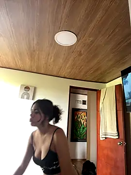 little isabela1 online show from 5, 11, 2025