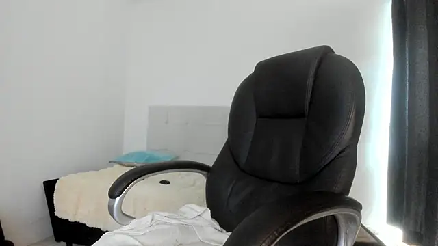 Teilor Creed online show from 2, 10, 2025