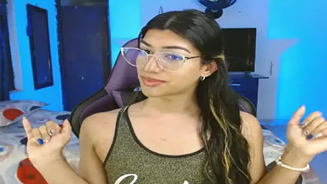 engielphoenis14 online show from 11, 3, 2025