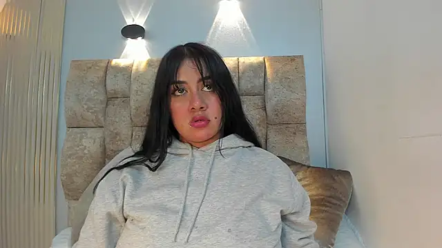 amatista  smith online show from 17, 10, 2025