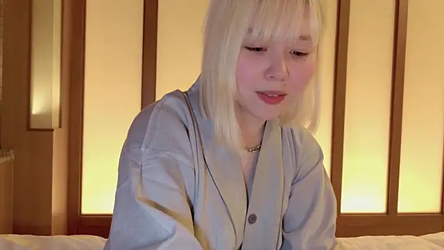 NANAchan R online show from 11, 2, 2025