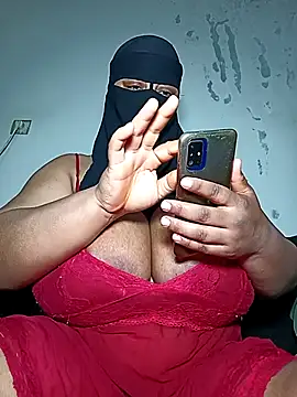 Snapshot of Loly_mor chatting on 14, 4, 2026 Loly mor online show from 14, 4, 2026