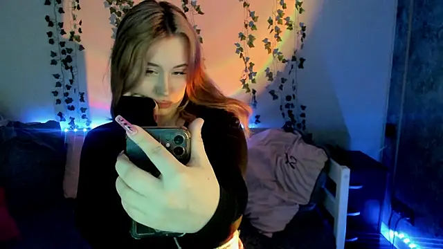 Emily Gin online show from 26, 2, 2025