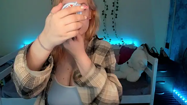 Emily Gin online show from 3, 10, 2025