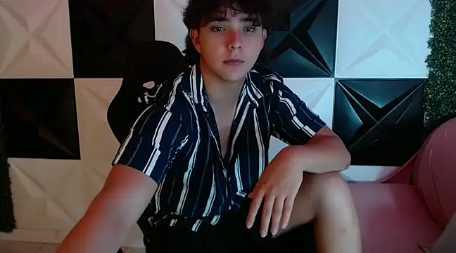 Dani cumboy online show from 13, 2, 2025