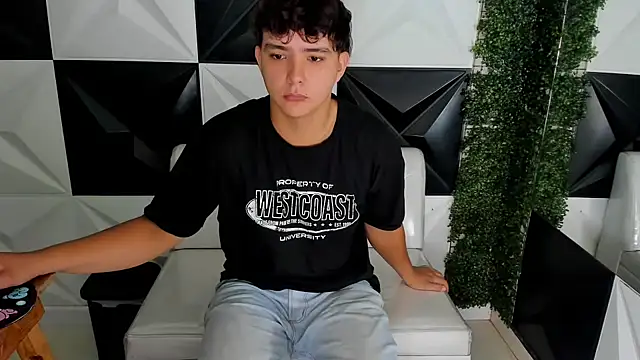 Dani cumboy online show from 28, 11, 2025