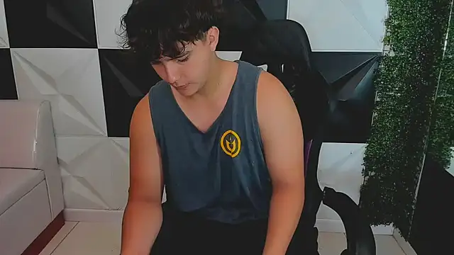 Dani cumboy online show from 4, 10, 2025