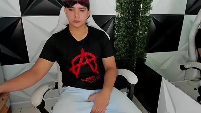 Dani cumboy online show from 17, 11, 2025