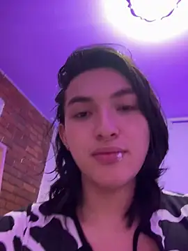 Snapshot of TomLondon_ chatting on 22, 3, 2025 TomLondon online show from 22, 3, 2025