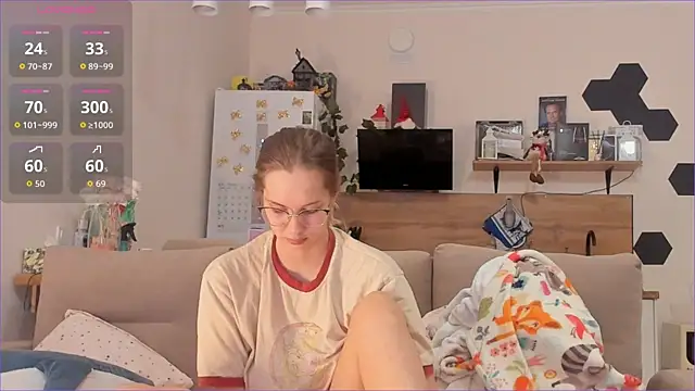 Snapshot of Girl_alone_home chatting on 22, 2, 2026 Girl alone home online show from 22, 2, 2026